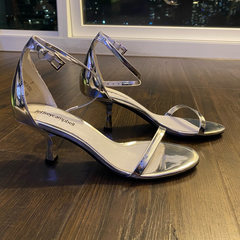 Jeffrey Campbell Entice Ankle Strap Heel, Metallic Silver Low Heel Sandal Size 7 - Picture 5 of 7